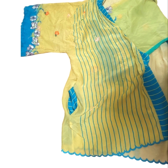 Johnny Was Glamorous Silk Kimono with tie - Picture 2 of 5